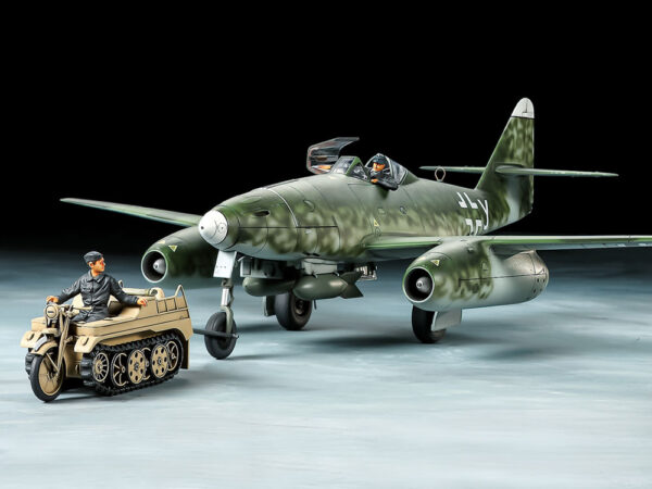 TAMIYA Me262 A-2a & KETTENKRAFTRAD 1/48. 25215