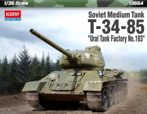ACADEMY SOVIET MEDIUM TANK T-34-85 1/35. 13554