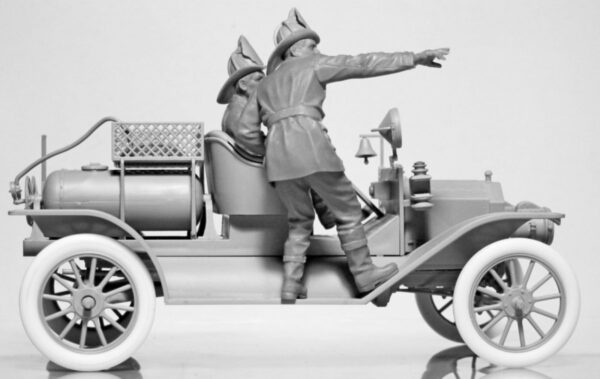 ICM MODEL T 1914 FIRETRUCK 1/24. 24017 - Imagen 3