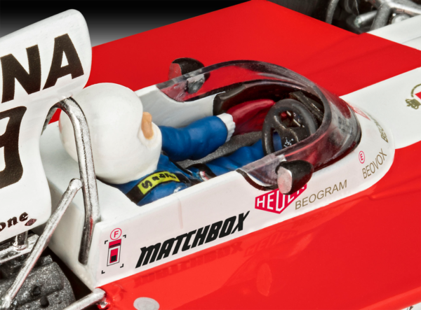 REVELL SURTEES TS16/03 1/32. 07739 - Imagen 4