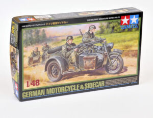TAMIYA MOTOCICLETA CON SIDECAR ALEMANA 1/48. 32578