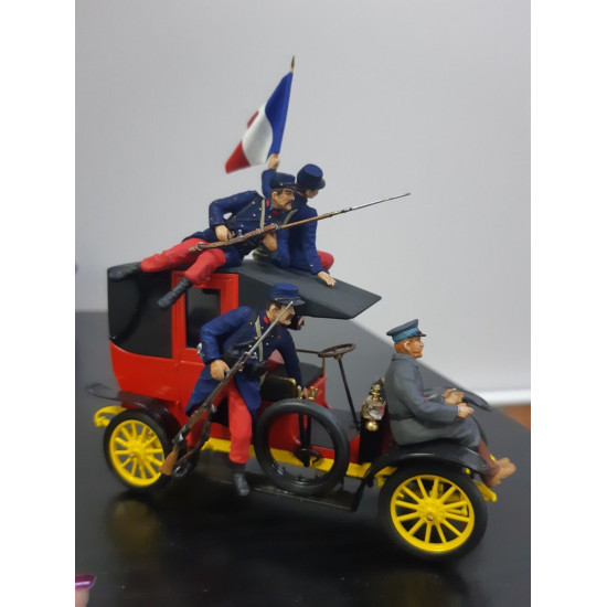 ICM TAXI DE PARIS CON INFANTERIA FRANCESA 1914 1/35. 35660 - Imagen 2