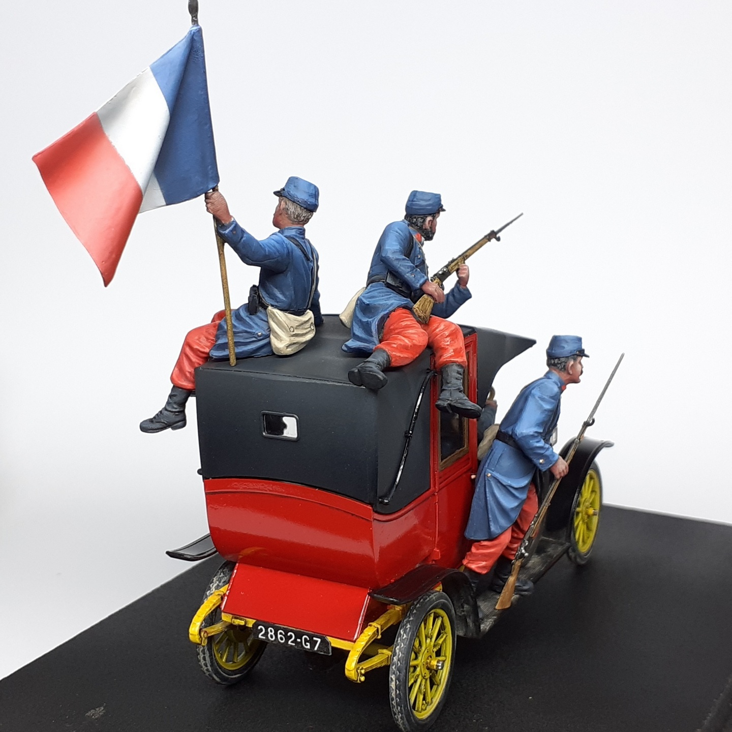 ICM TAXI DE PARIS CON INFANTERIA FRANCESA 1914 1/35. 35660 - Imagen 3