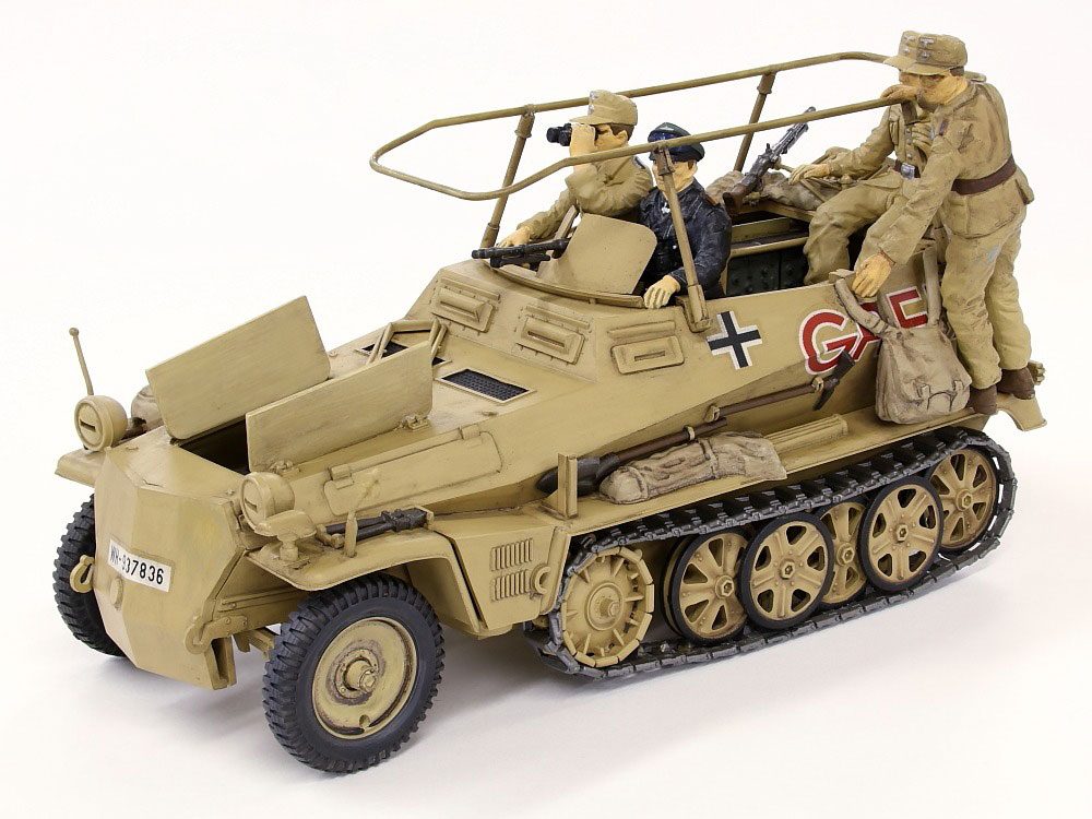 TAMIYA GERMAN Sd.kfz.250/3 GREIF 1/35. 35113