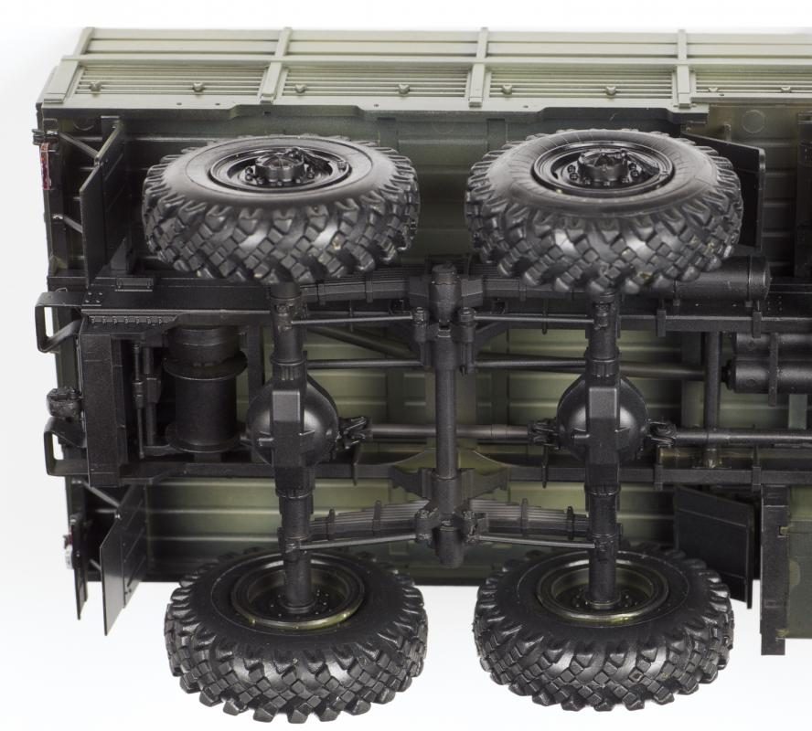 ZVEZDA RUSSIAN ARMY TRUCK URAL-4320 1/35. 3654